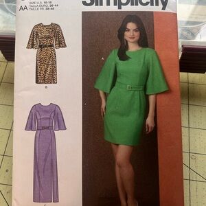 Simplicity Green Mini Dress